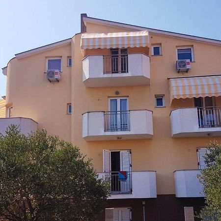 Apartmani Lili Sukošan Exterior foto