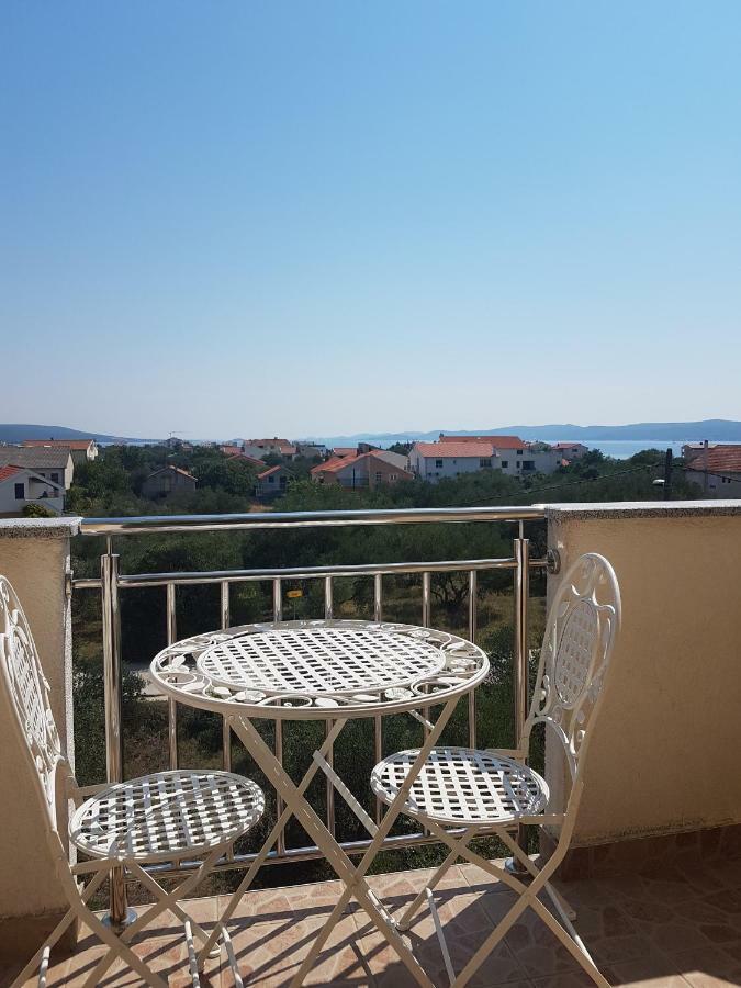 Apartmani Lili Sukošan Exterior foto