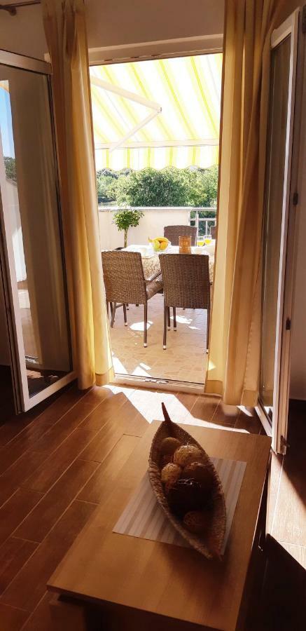 Apartmani Lili Sukošan Exterior foto